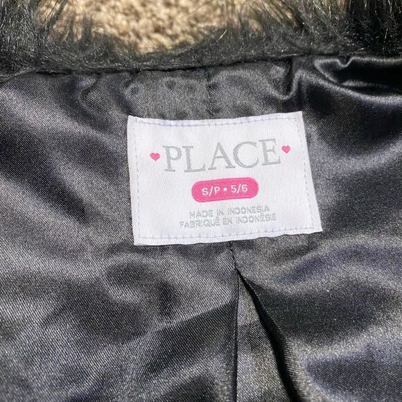 CHILDREN'S PLACE | Black Faux Fur Vest - Picture 4 of 4
